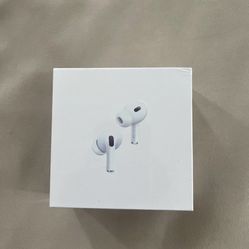 AirPods Pro 2nd Generation with MagSafe Wireless Charging Case - White 