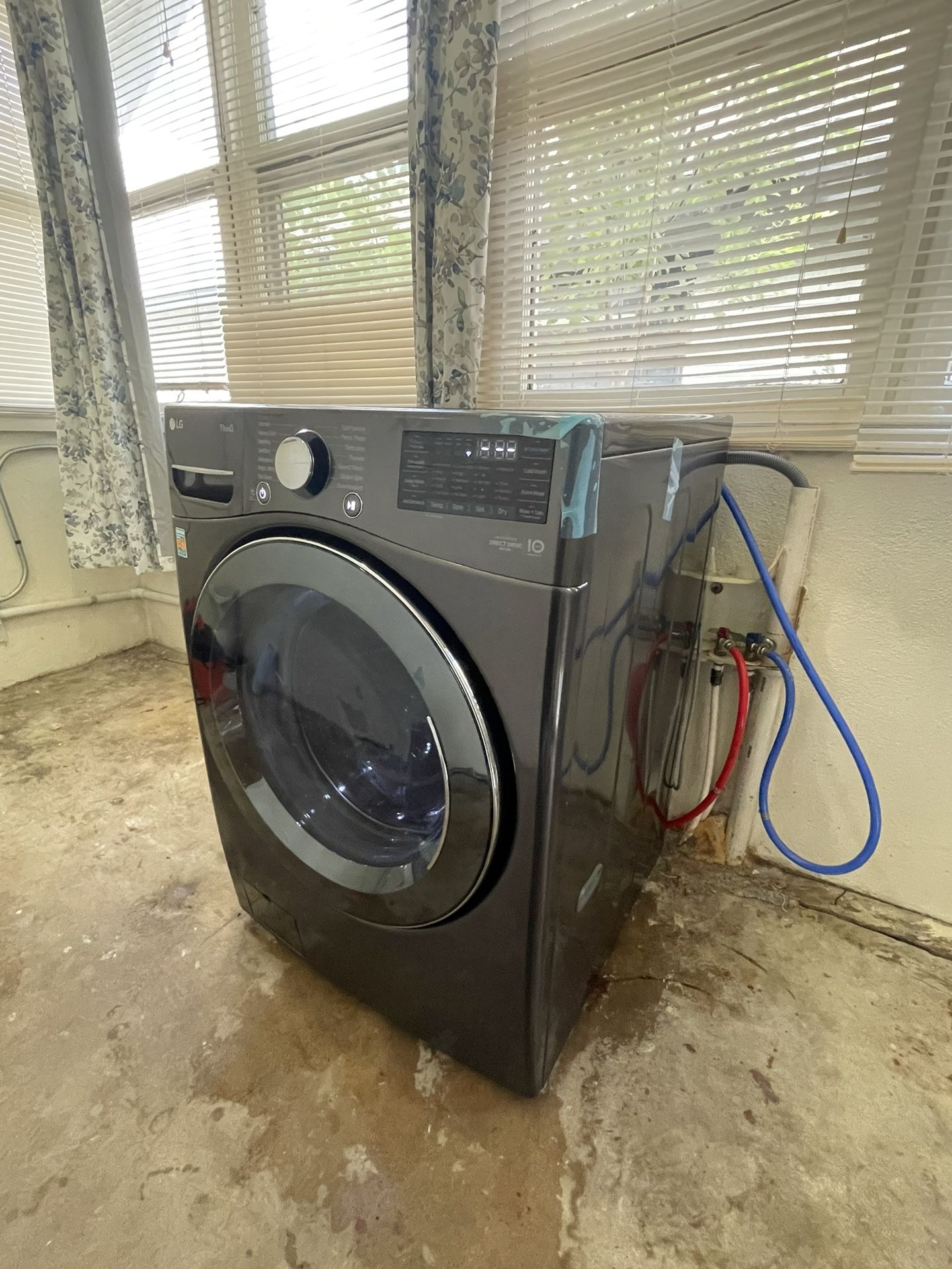 LG ThinQ Combo Washer & Dryer