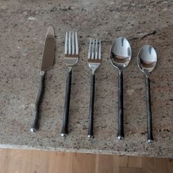Silverware Set - 8 Pc