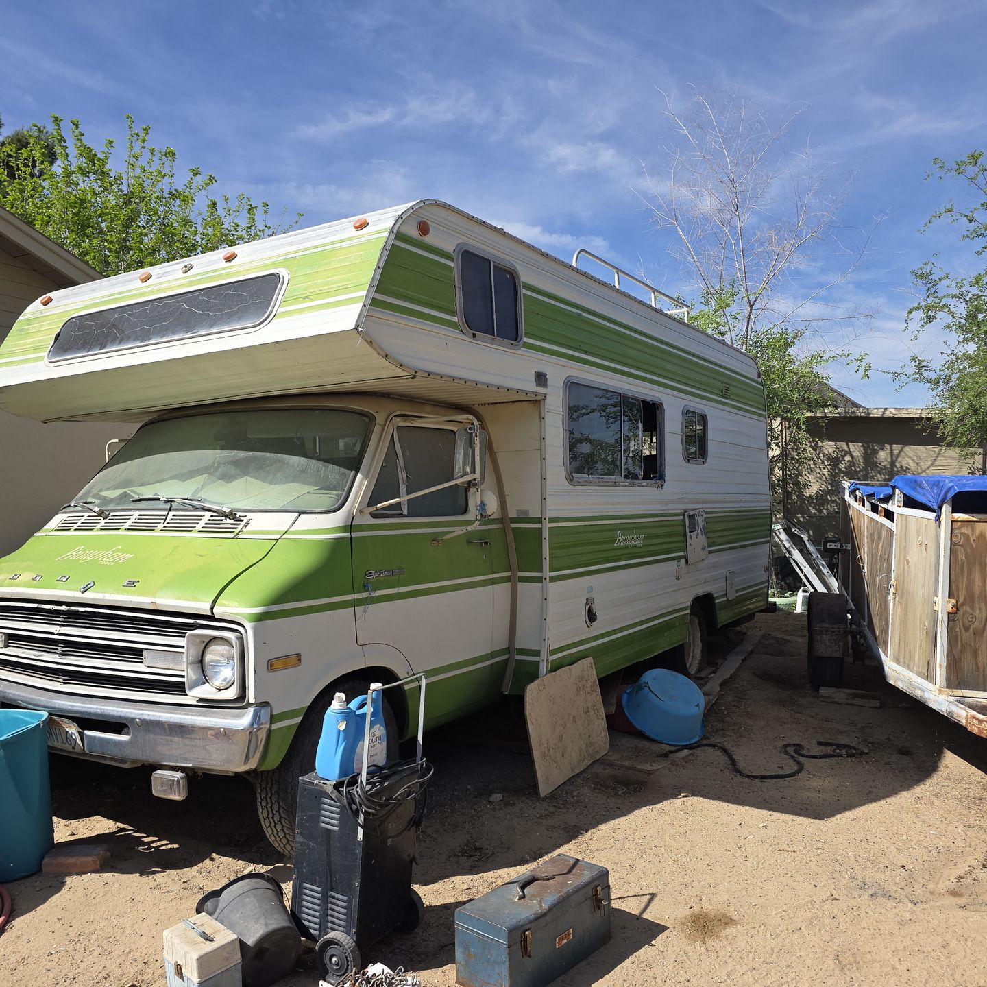 1970s dodge Rv Camper (RUNS & DRIVES) for Sale in Barstow, CA - OfferUp