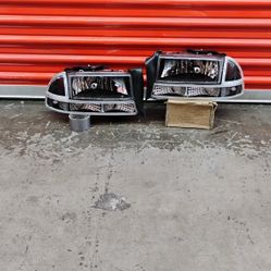 Headlights for 1997_2004 Dodge Dakota