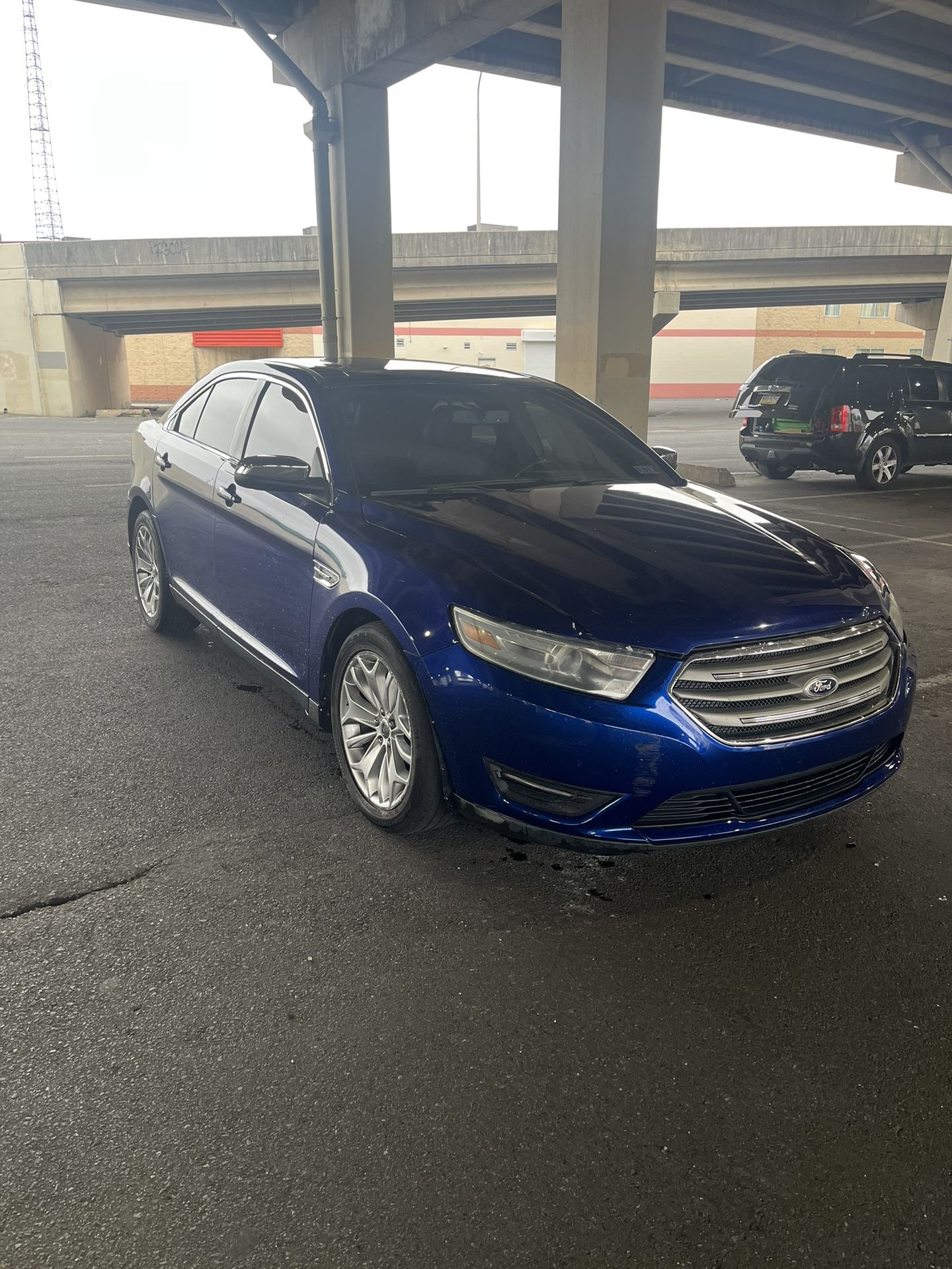 2013 Ford Taurus
