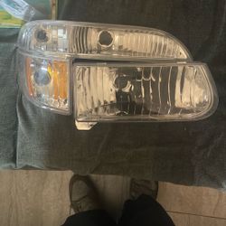 Ford Explorer Head Lights 