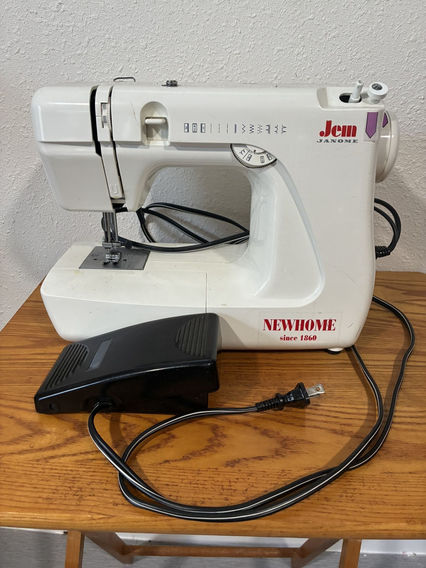 Sewing Machine Jem JANOME