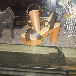 Zapatillas En Buen Estado Las Negras Son Nuevas Nunca Usadas Size 7 Y 8
