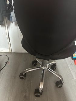 Black vanity chair