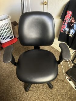 Really Nice Offic Chair X Condition