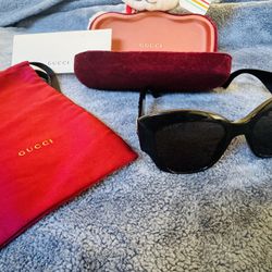 GUCCI  SUNGLASSES 😎 )