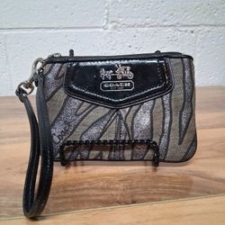 Coach Madison Black & Silver Zebra Signature Lurex Wrislet Wallet Coin Purse Bag Est 1941 