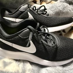 Nike men’s Tanjun Trainer