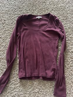 Low Cut Long Sleeve