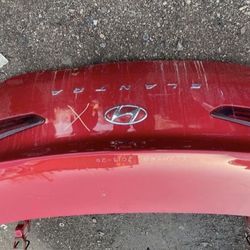 Hyundai Elantra ( Tailgate / Trunk Lid )