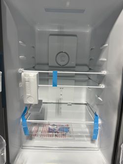 Brand new LG 36 in. 28 cu. ft. 4-Door French Door Smart Refrigerator with Ice and Water Dispenser in PrintProof Stainless Steel