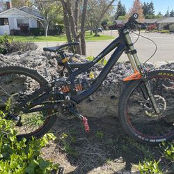 2011 Specialized Demo 8 (small)