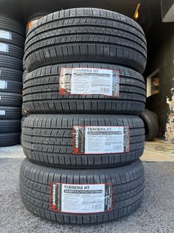 Set Roadtrack 235 60 R18