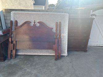 Queen bed set with Matress