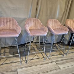 Beautiful 4 Bar Stools 24" Velvet