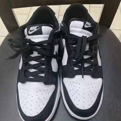 Nike Panda Dunks 