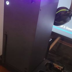 Xbox X With Accesories And 65" Samsung TV 