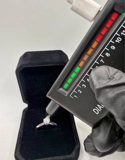 VVS1 Moissanite Promise Ring