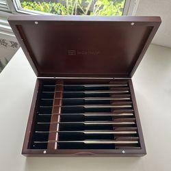 Wüsthof • 8-Piece Stainless Mignon Steak Knife Set