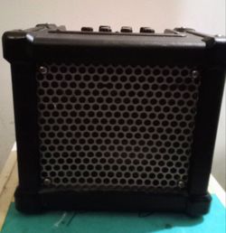 Roland Cube Multi effects Guitar Amp