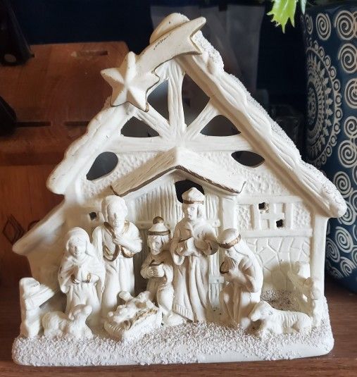 Vintage white/gold ceramic Christmas nativity scene. Nativity votive candle holder.