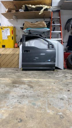 Rigth Front Door Ford 150 2018