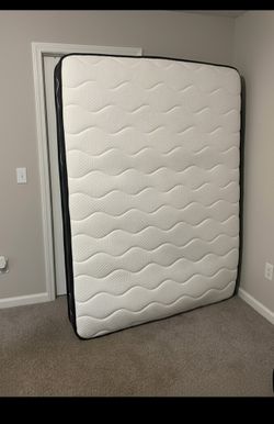 Nuevo colchón tamaño completo con somier disponible