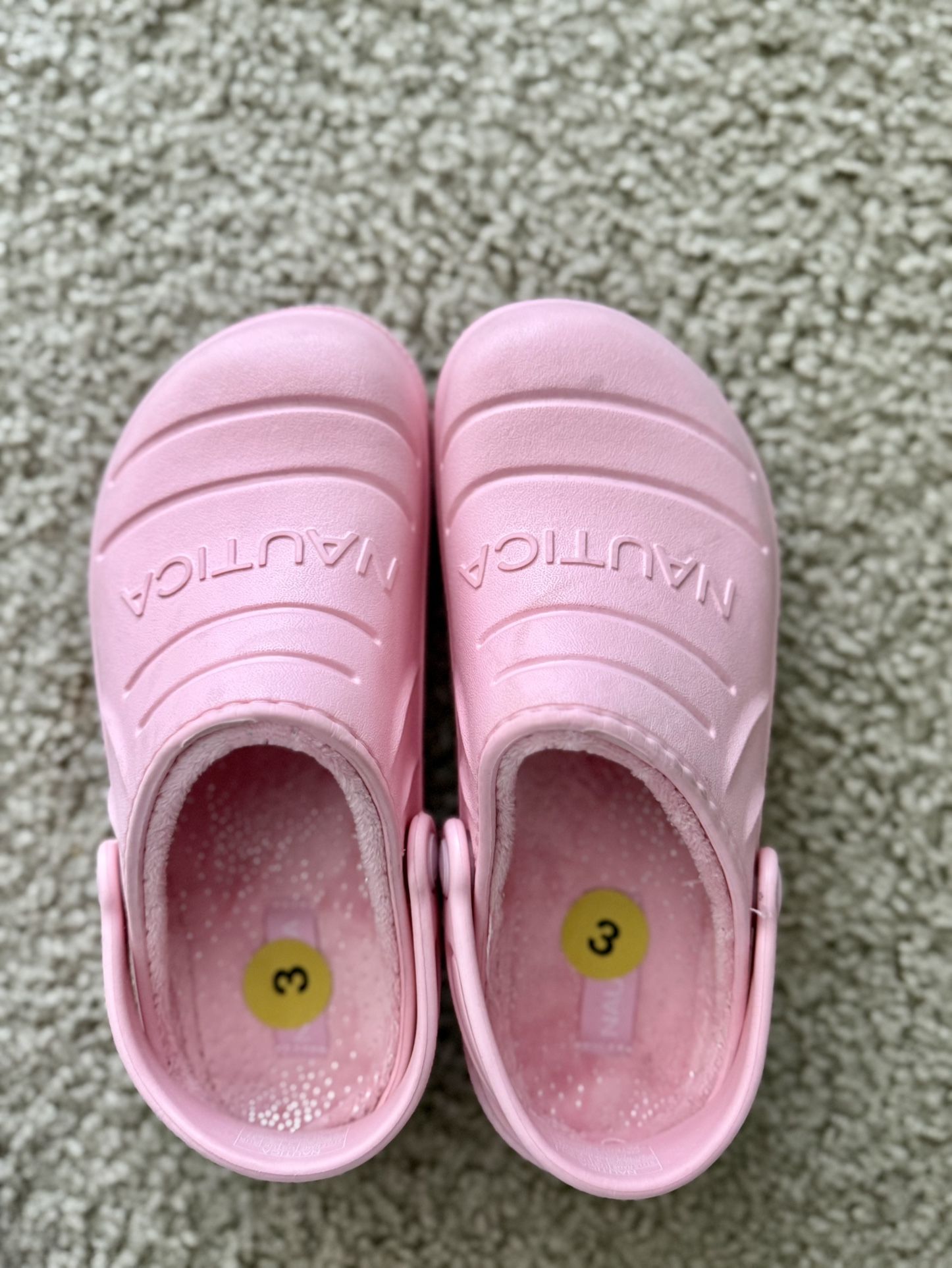 Nautica Kids Size 3 Crocs