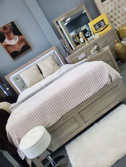 ✨️4pc Queen, King Bedrooms ✨️ Furniture Sectionals, Dining Avail