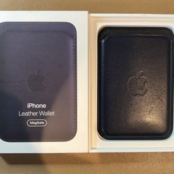 Apple IPhone leather Wallet Black Mag Safe