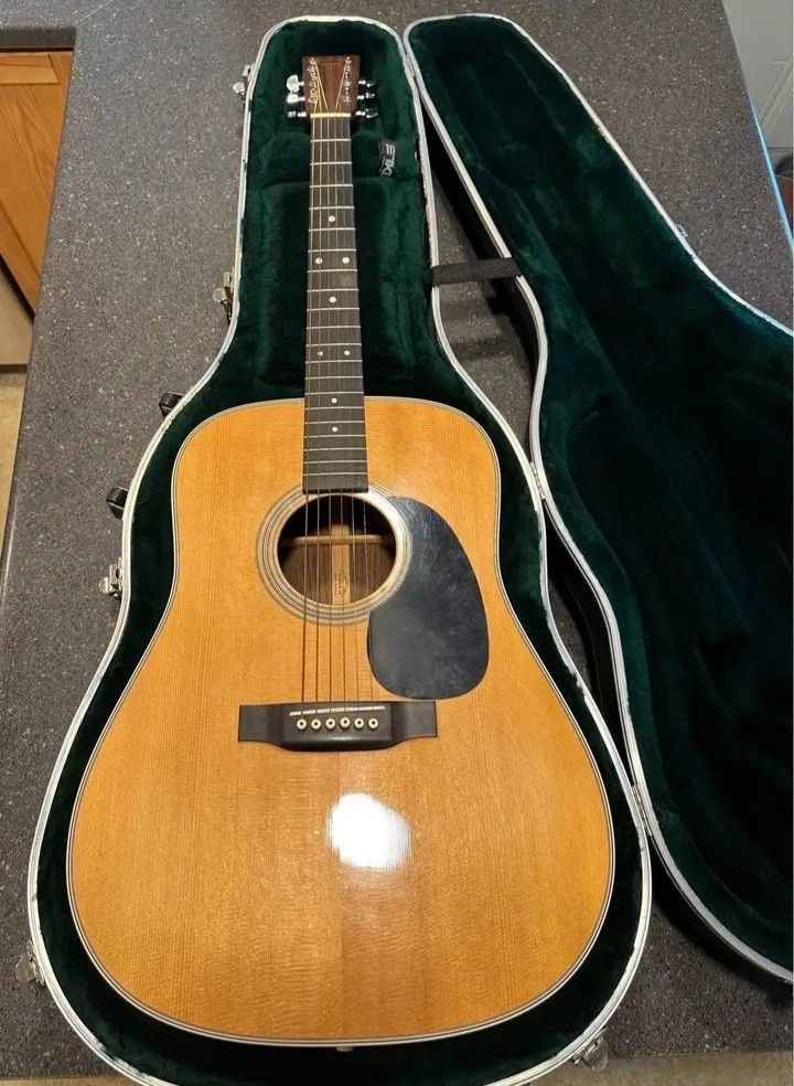 Martin-D28-Guitar