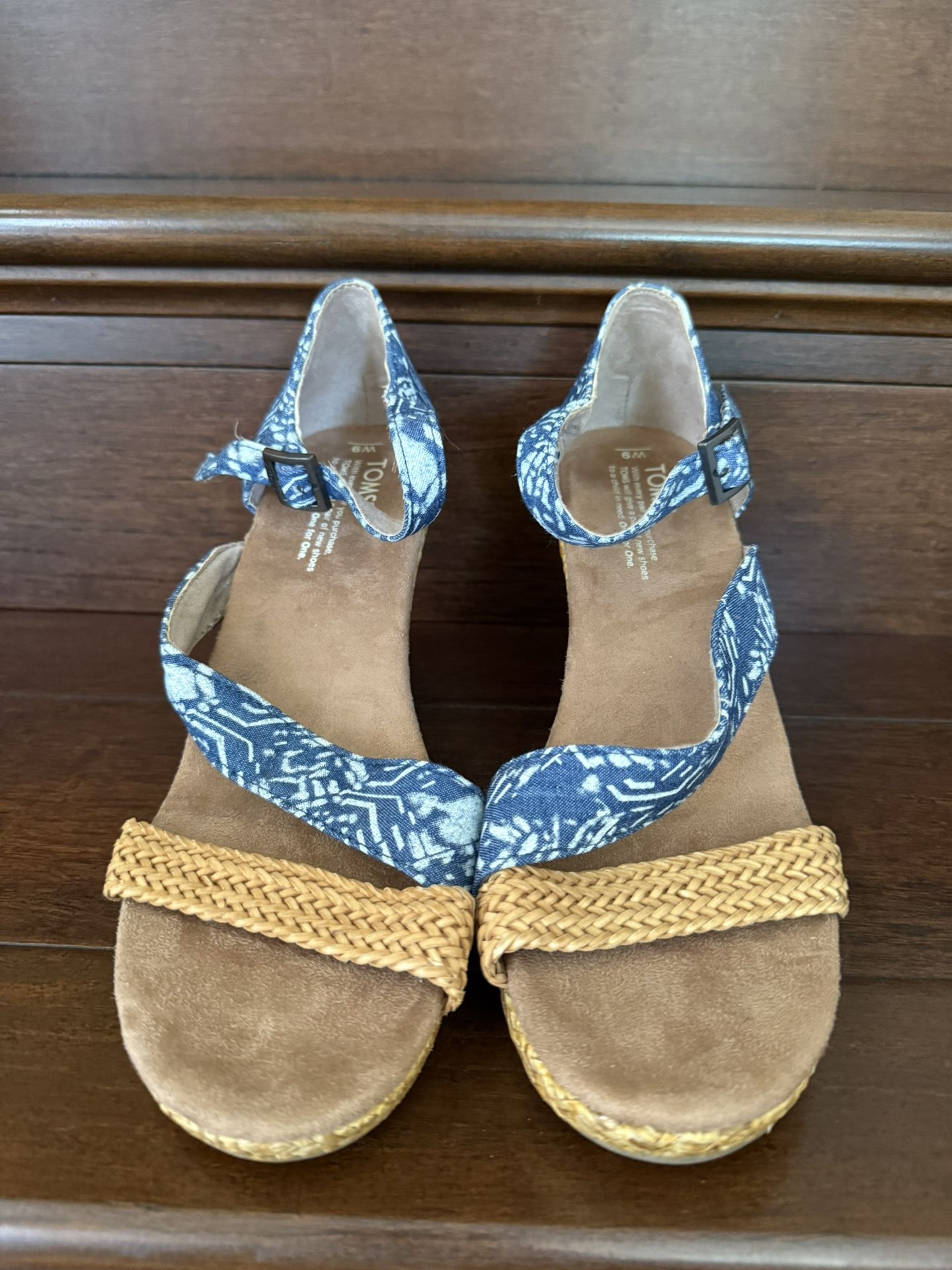 Toms Wedges