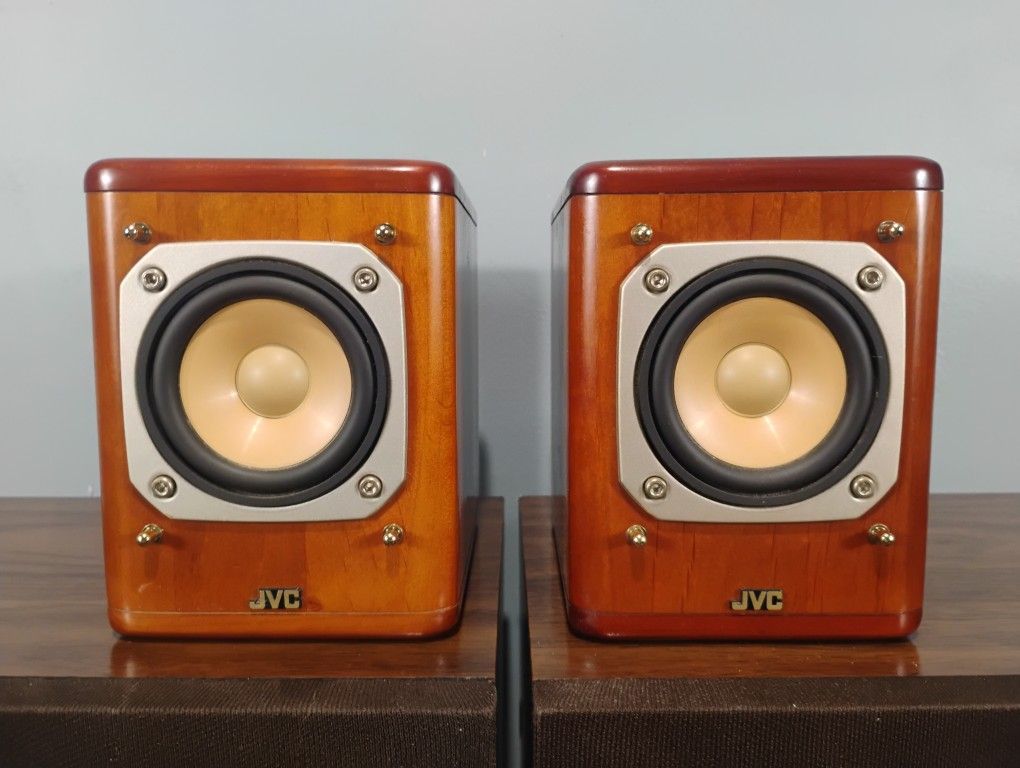 JVC Speakers Model SP-UX7000