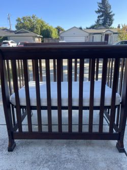 Davinci Kalani 4-in-1 Convertible Crib With Upgraded Mattress