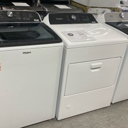 Whirlpool Topload Washer With 2 In 1 Agitator / Gas Dryer