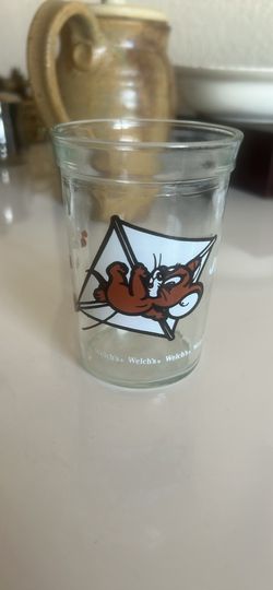 : Vintage 1990 Welch’s Tom and Jerry Jelly Jar Glass - Jerry Flying Kite