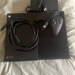 Xbox One 500GB With Controller & Call Of Duty Advanced Warfare