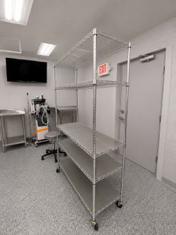 Wire racks / shelving