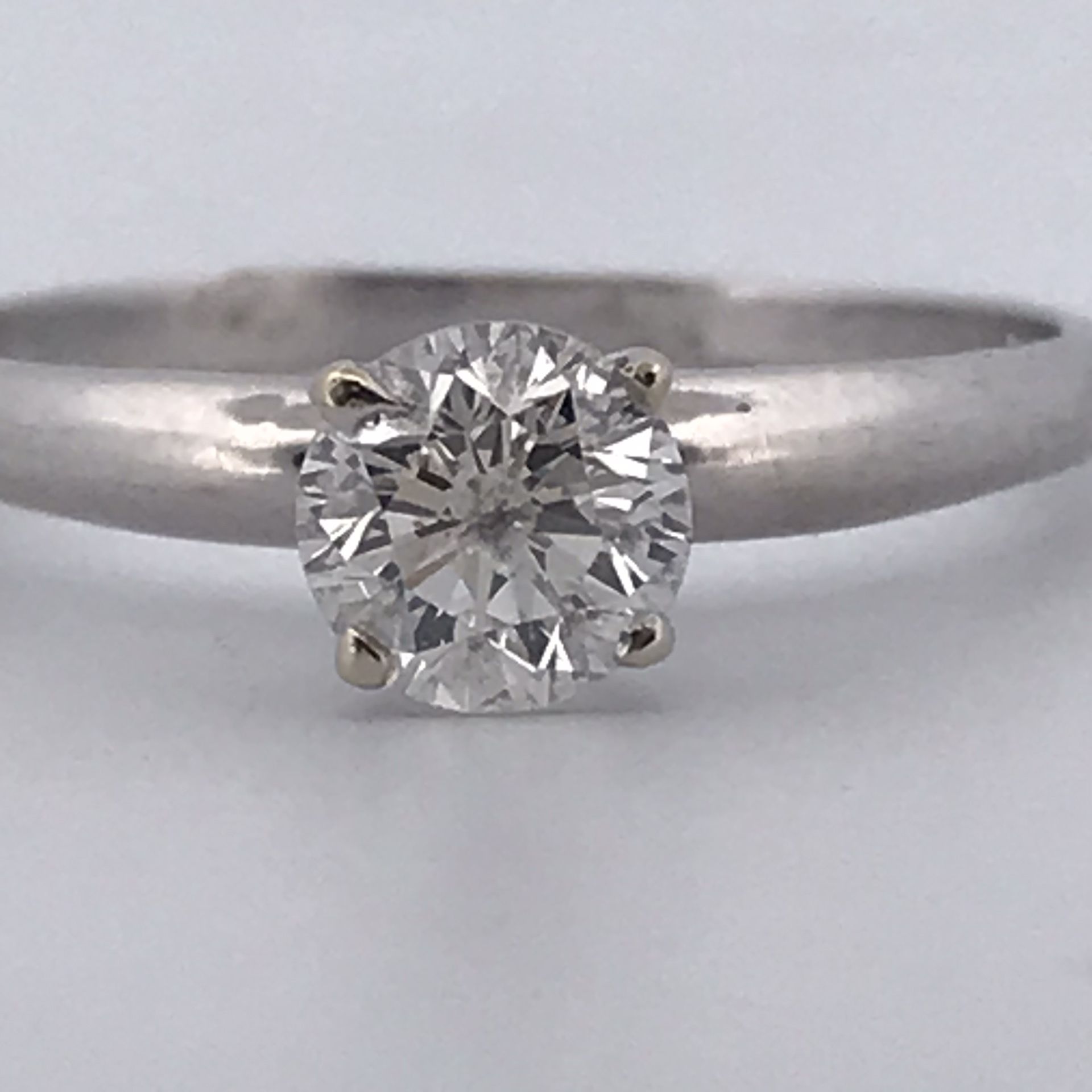14k White Gold 0.80ct Diamond Ring Size 9