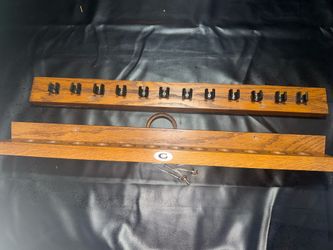 Gandy solid oak wall mount pool cue stick holder