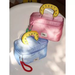 Makeup Bag – Premium Waterproof Cosmetic Travel Case with High-End Design