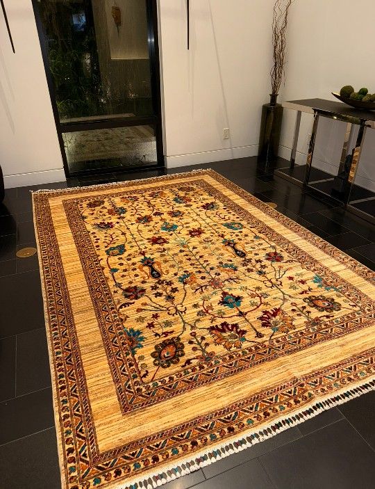 Persian Hand Made Rug (Wool And Natural Color)