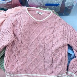  Lots Of Girl Clothes 7-XL (Clean household)