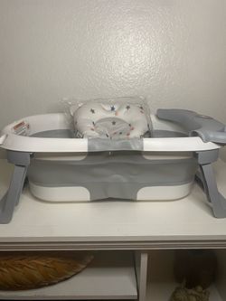Foldable Baby Bathtubs w/ Digital Thermometer: Bear