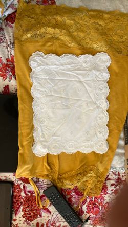 4vintage White Eyelet Rectangle Doilies InUsed