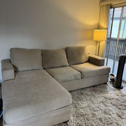 Couch With Chaise Lounge 