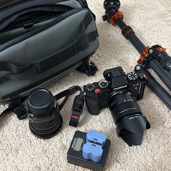 Fuji X-T5 Camera Bundle AMAZING CONDITION lots of accessories