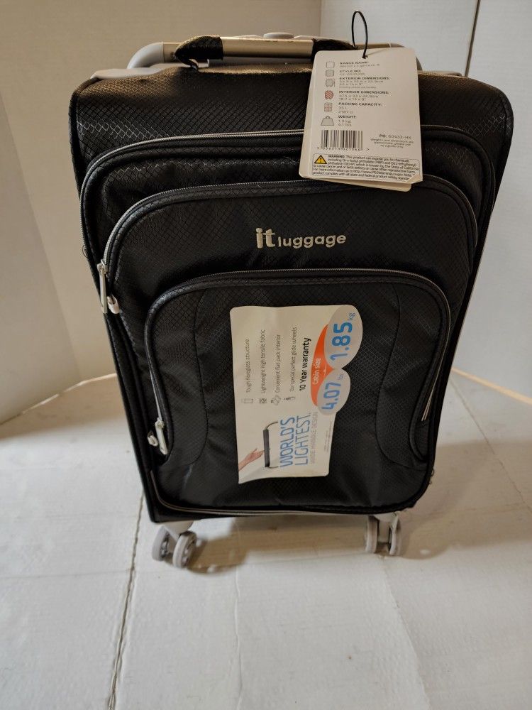 IT luggage 21" Carry-On, Black and gray